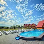 Comfortable Holiday Homes With Terraces, Pool Jaroslawiec